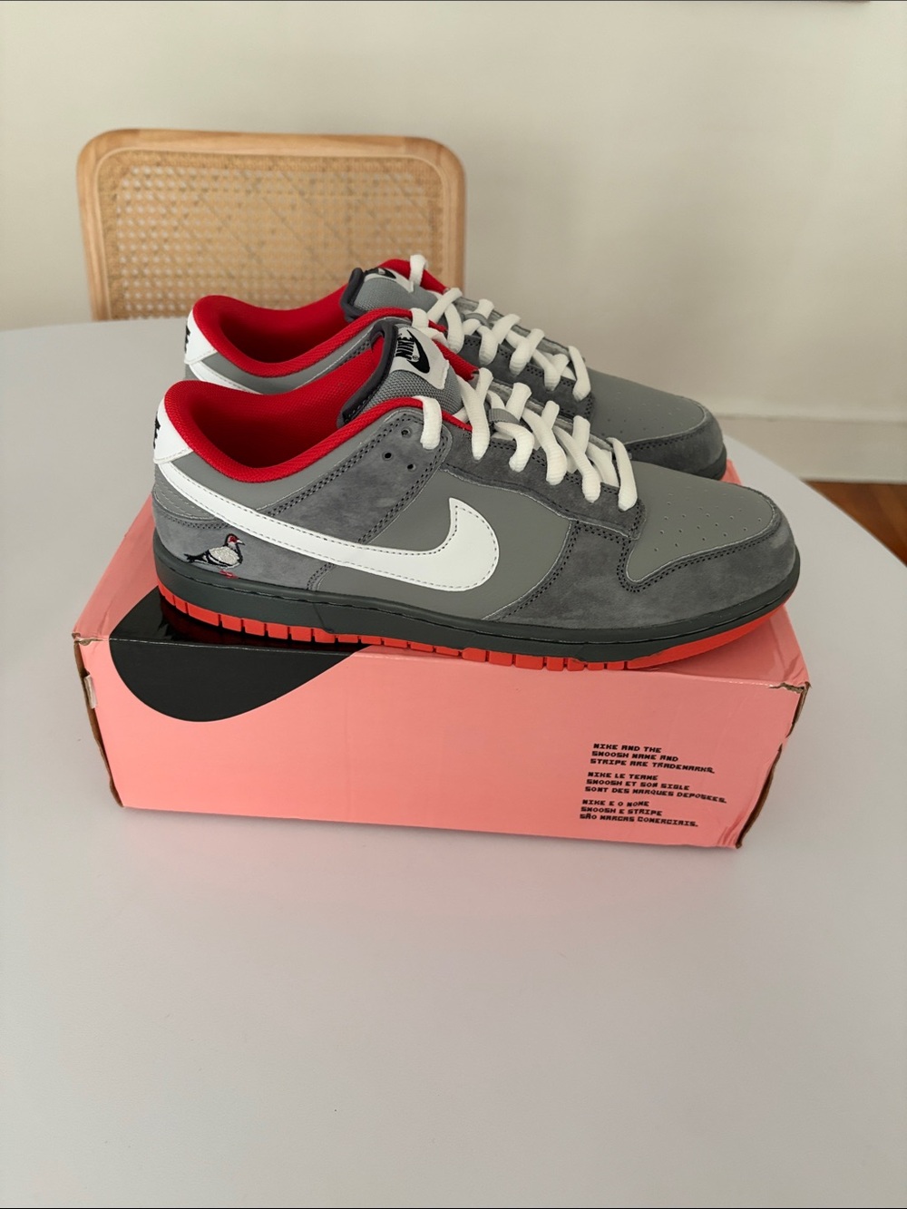 Nike SB DUNKS PIGEON